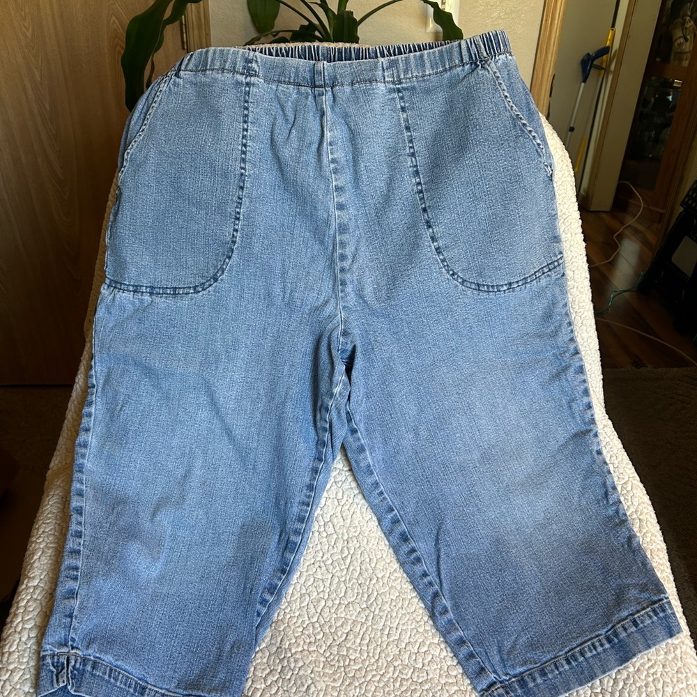 White Stag Blue Capris